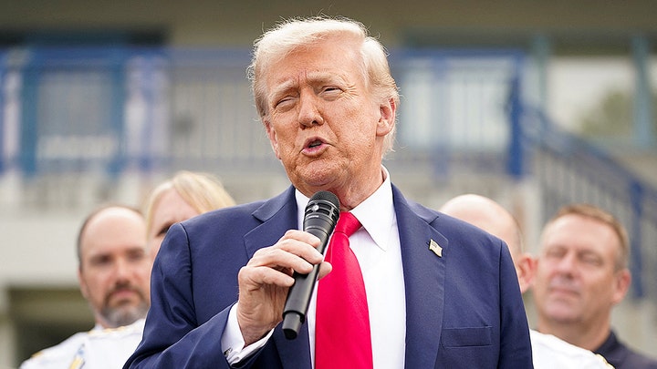 Trump becomes first president to ever fire Federal Reserve board member - Fox Business News