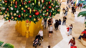 Americans expected to spend record-setting amount for the holidays - Fox Business News