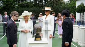 Melania Trump turns White House tennis pavilion into AI lab for students - Fox Business News