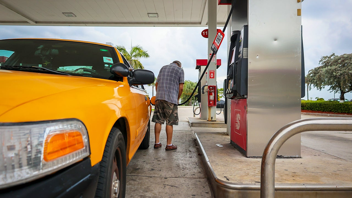Trump takes aim at oil giants with gas price gouging accusations in new vow to protect Americans - Fox Business News