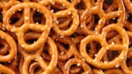 How a Pennsylvania family&rsquo;s baking mistake created America&rsquo;s iconic hard pretzel - Fox Business News