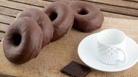 Donuts pulled from shelves across US after reported allergic reaction - Fox Business News