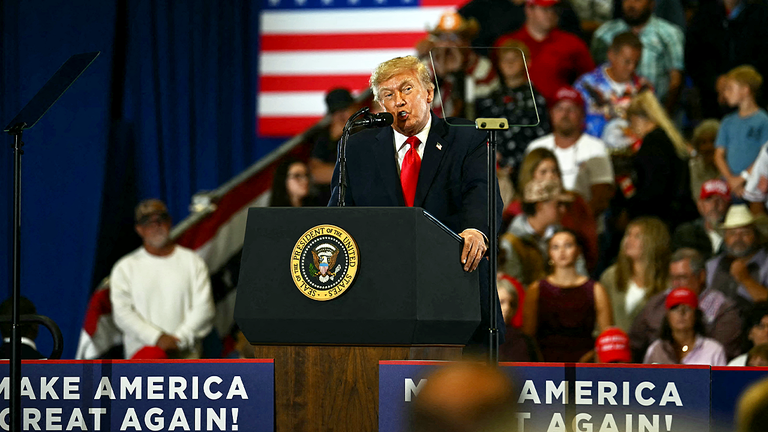 HAPPENING NOW: Trump ramps up midterm campaign push with Oklahoma rally - Fox Business News