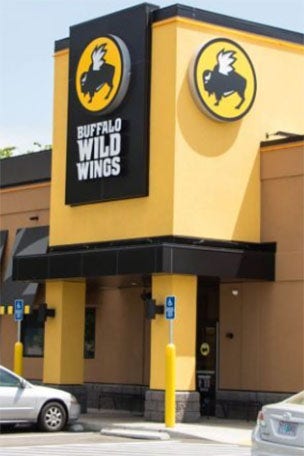 Restaurant RESPONDS to 'boneless wings' controversy