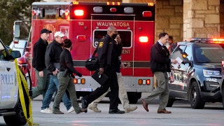 8 people injured in Wisconsin mall shooting; suspect at large