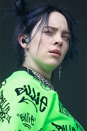 Singer tells fans to 'SHUT UP!'