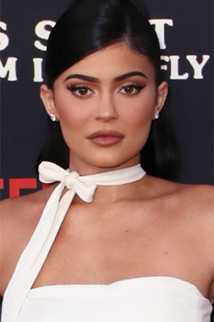 Star's REVEALING look