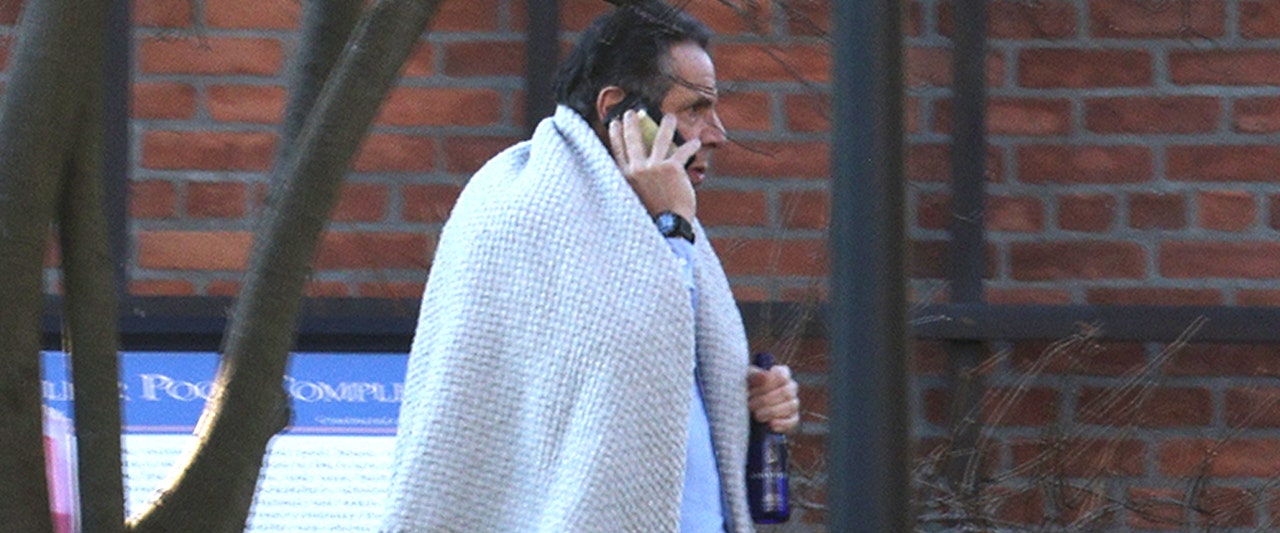 Disgraced gov pictured draped in sheet, beverage in hand, as Schumer, Gillibrand join calls for resignation