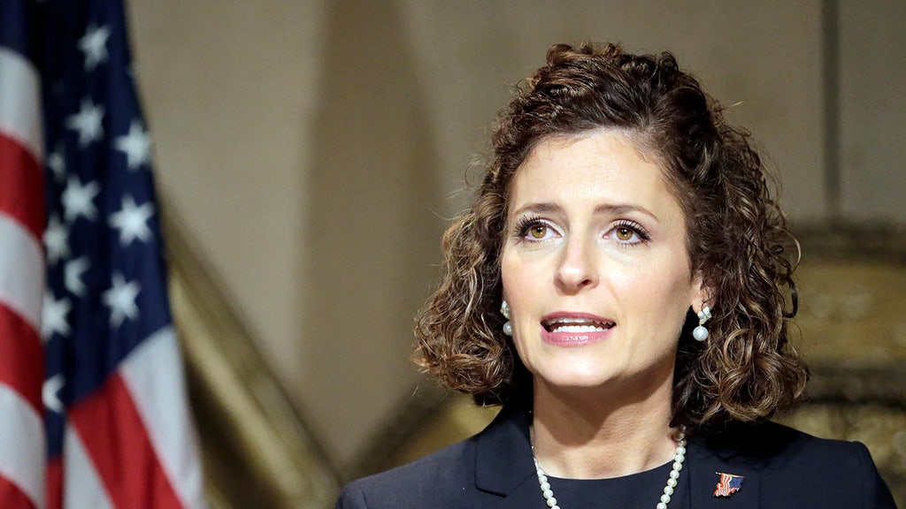 House Democratic majority shrinks with swearing-in of new GOP rep Julia Letlow