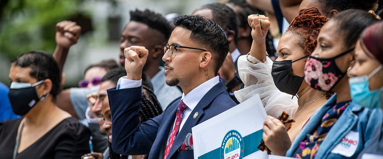 'Defund the Police' mayoral candidate dragged by thieves stealing his car amid Atlanta crime wave