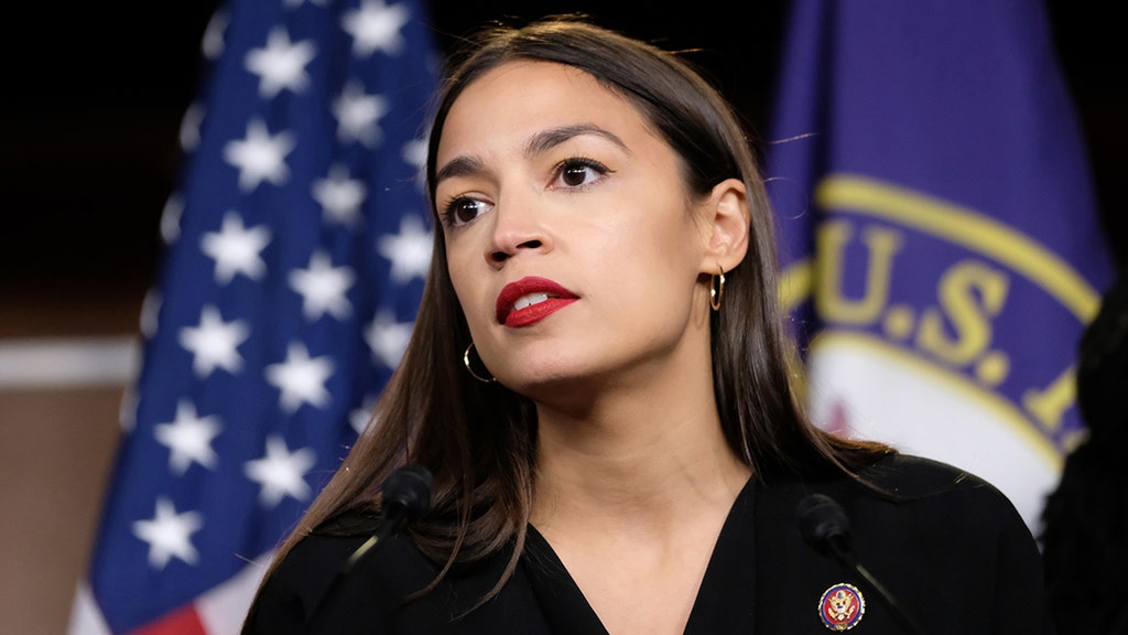 AOC panned over tweet showing profile pictures of bipartisan senators