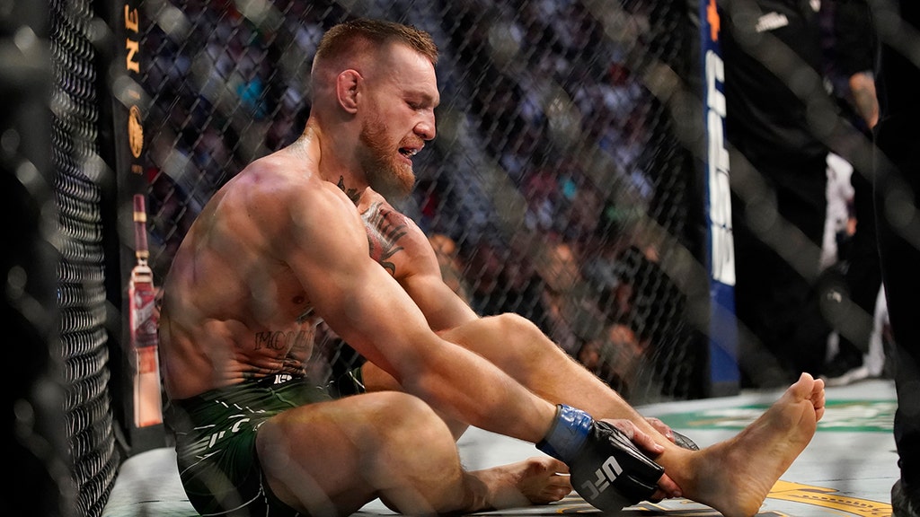 McGregor-Poirier fight, with Trump watching, ends in unexpected way