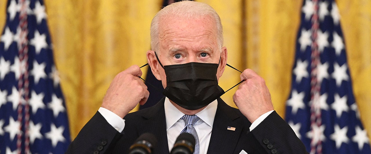 Biden urges states to pay those who get vaccinated, issues mandate for workers as WH hints at closures