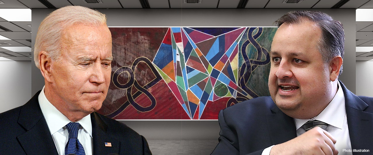 Obama ethics chief blasts WH plan to not disclose who's paying 'outrageous sums' for Hunter Biden art Obama ethics chief blasts WH plan to not disclose who's paying 'outrageous sums' for Hunter Biden art
