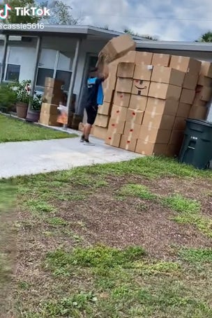 Amazon delivery SHOCKS neighbor