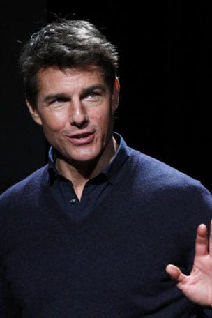 Tom Cruise makes SURPRISE helicopter landing