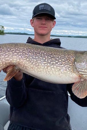 Teen's RECORD-SETTING catch