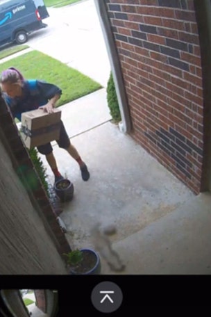 Amazon driver honors HILARIOUS request