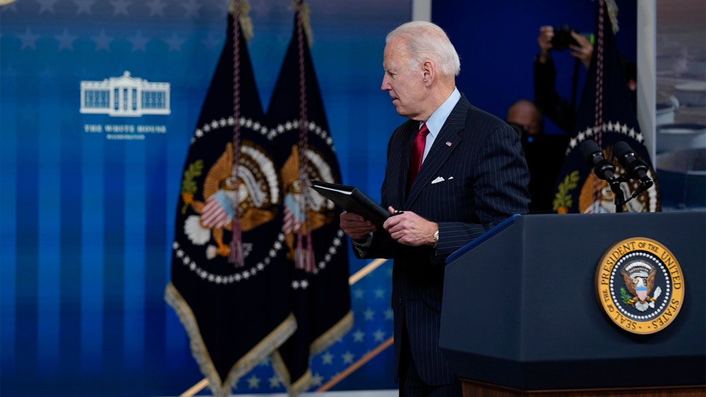 Reporter's desperate plea to Biden after he turns his back on them after remarks