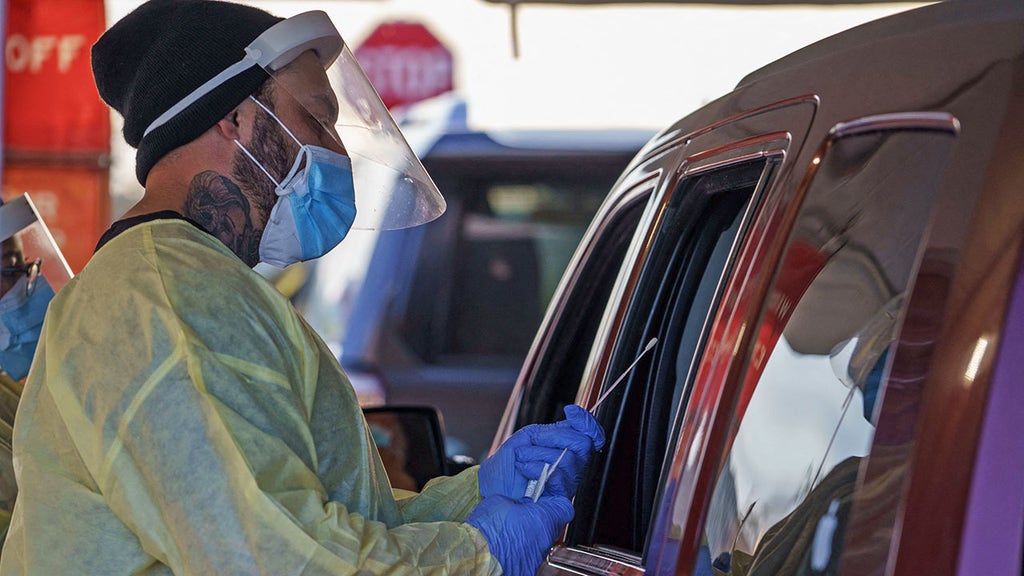 People sick with omicron report feeling 'very strange' symptom: What to know