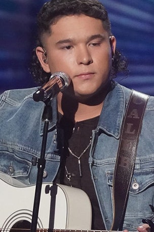 'Idol' alum ARRESTED after fatal crash