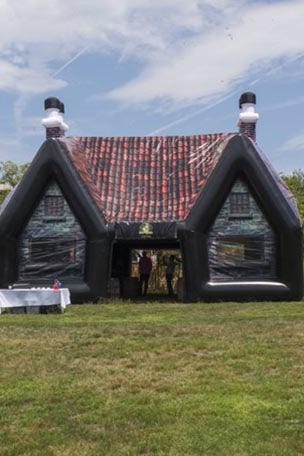 INFLATABLE Irish pub?