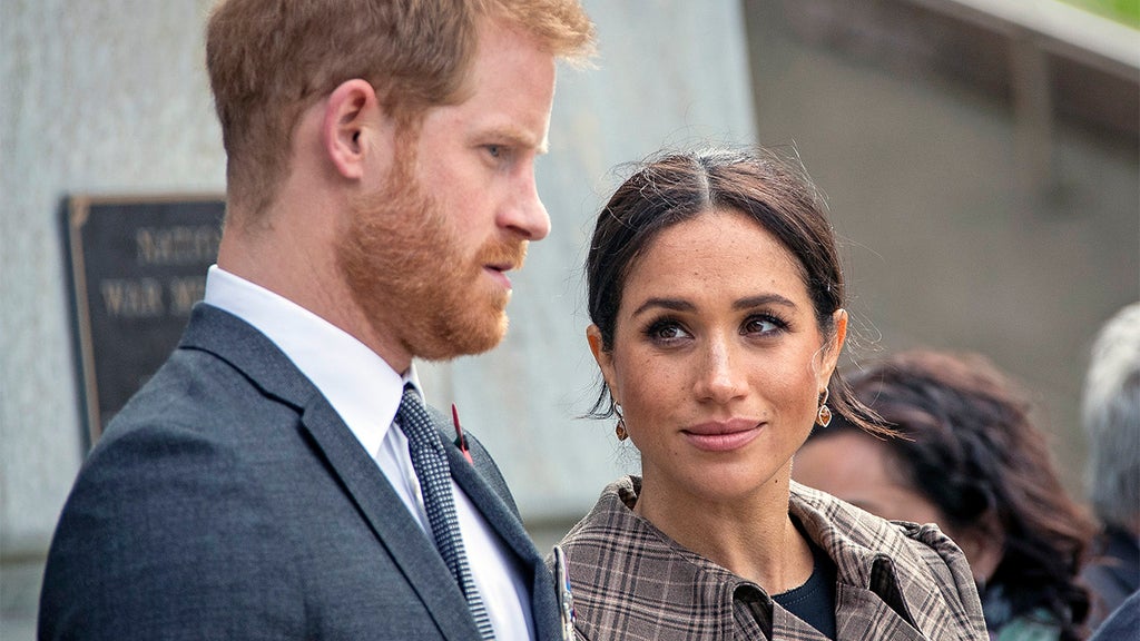 Meghan Markle allegedly threatened to dump Harry if he didn't issue statement
