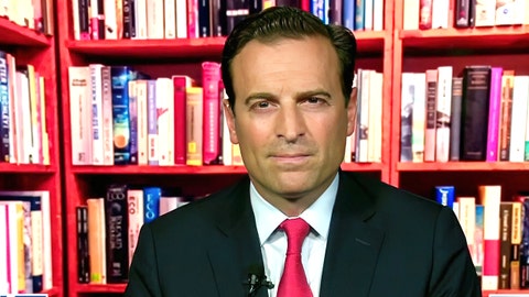 آدم لاكسالت: 'هذا السباق سيقرر من يسيطر على مجلس الشيوخ'