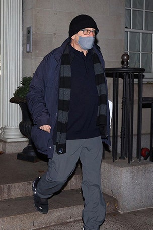 De Niro's home BURGLARIZED