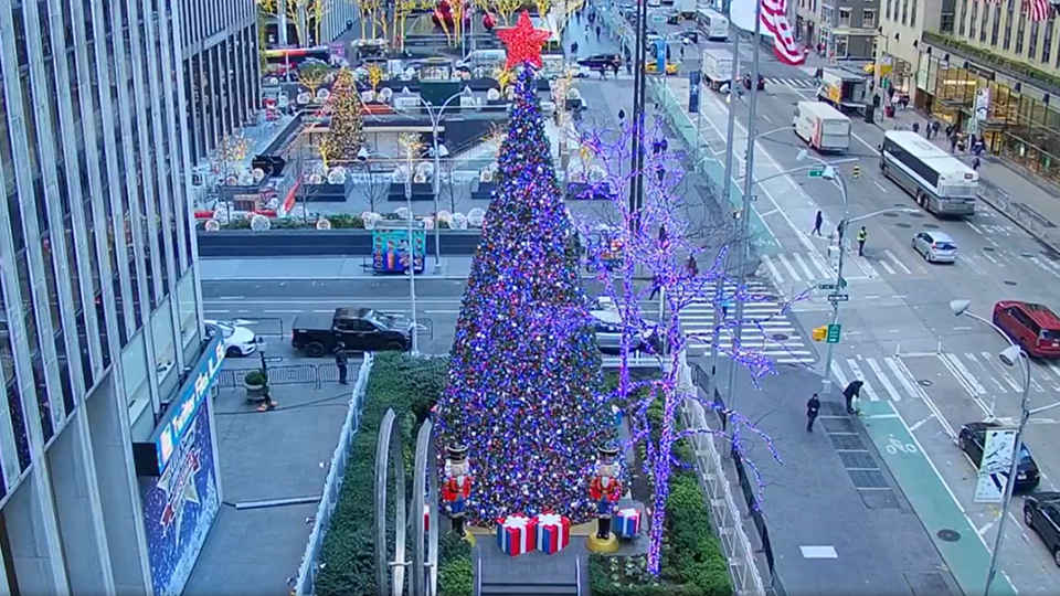 All-American Christmas tree shines bright in Fox Square