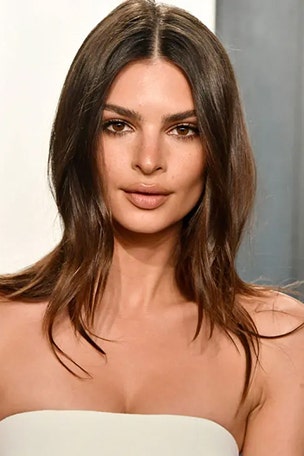 Model goes NAKED for announcement