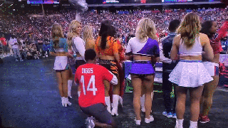 Bills' Stefon Diggs raises eyebrows for kneeling right behind cheerleaders before catch attempt