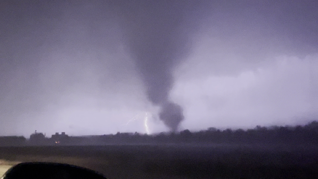 FIRST PHOTO: Tornado spotted south of Jonesboro, AR