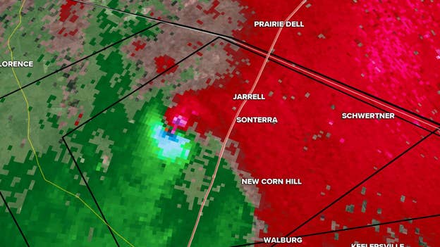 Strong rotation near Jarrell, Texas