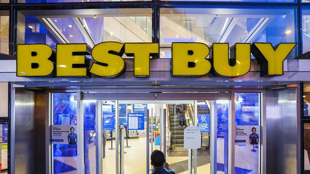 Best Buy says pricey smartphone sales holding strong ahead of next iPhone launch
