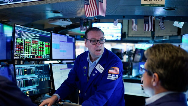 US stocks lower in overnight trading