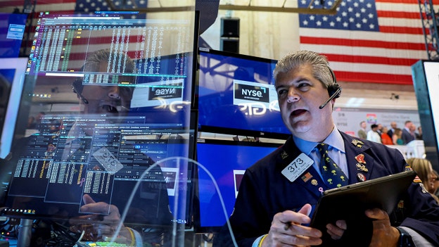 Stock futures rise following rail agreement