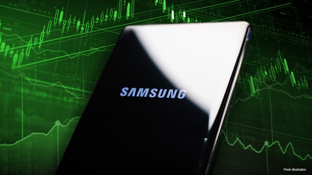 Samsung's earnings plunge on big drop-off in chip demand