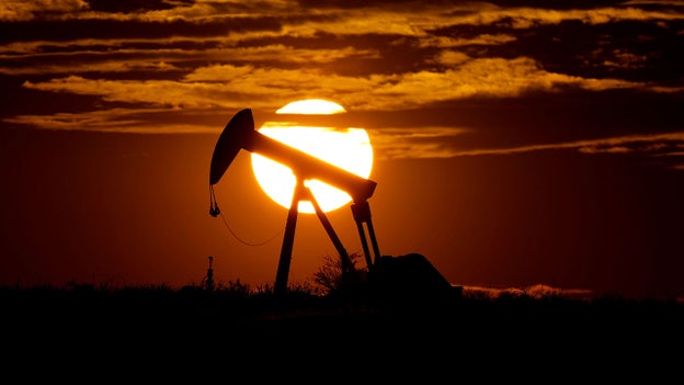 Oil prices higher ahead of inflation data