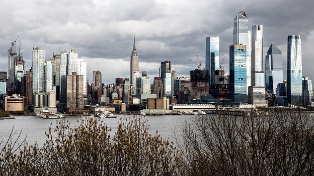 Pay range law takes effect in New York City