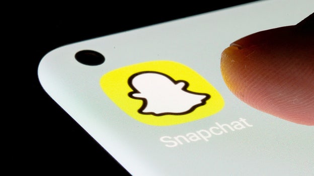 Snap's revenue growth lags as inflation causes advertisers to pull back