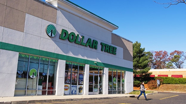 Dollar Tree forecasts lower 2022 profit as price cuts hit margins