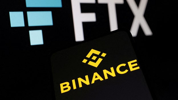 Binance deal for FTX collapses, crypto worries mount