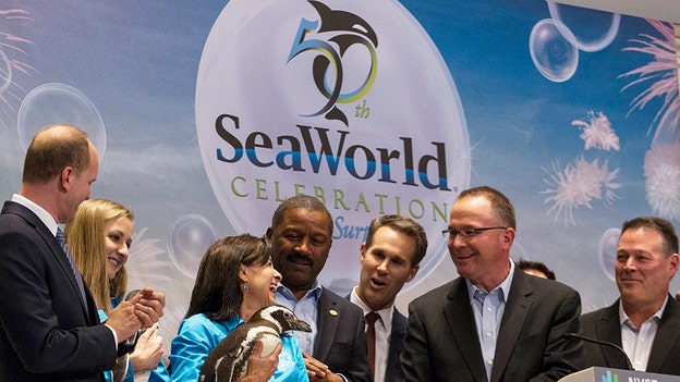 SeaWorld misses revenue and profit estimates
