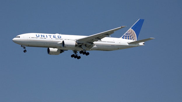 United Airlines pilots vote against new contract offer