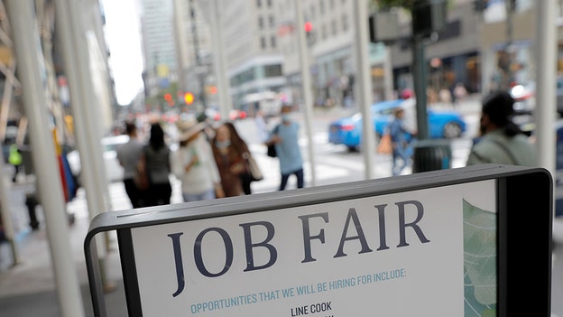 Weekly jobless claims drop by 4k to 222,000