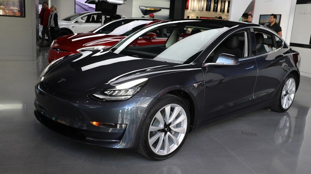 Tesla offers discount on some car models