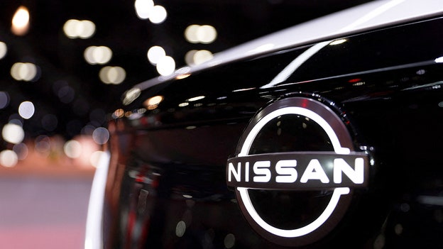 Nissan and Renault agree to overhaul alliance, this time as equals