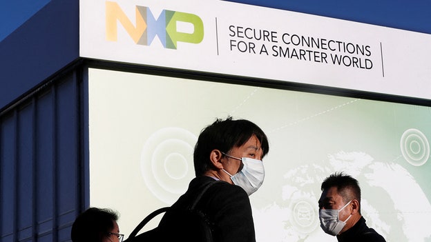 NXP Semiconductors forecasts revenue decline