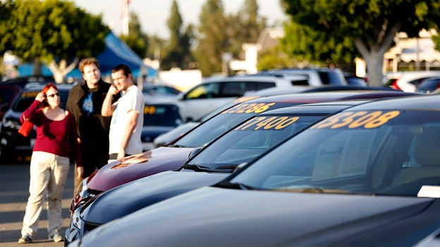 AutoNation beats profit estimates as new-vehicle demand improves